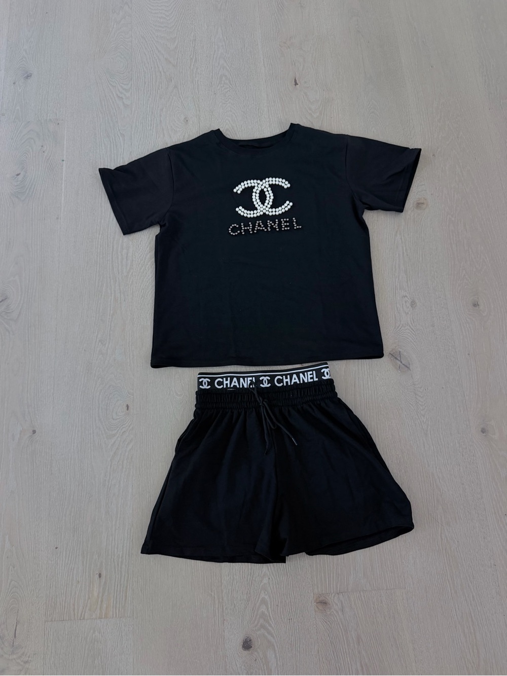 Chanel Black Pearl Logo Women’s Shorts Set size S/M - Picture 12 of 13